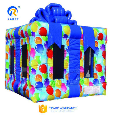 Características PORTABLE inflável caixa de presente de luxo saltador de água Bouncer Casa para venda de festa