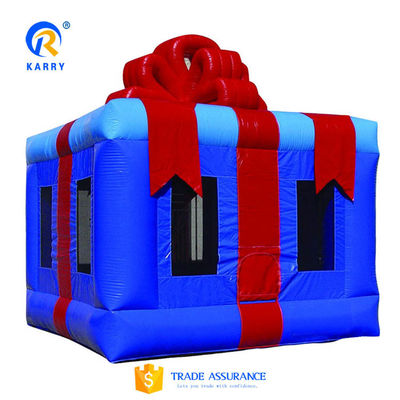 Características PORTABLE inflável caixa de presente de luxo saltador de água Bouncer Casa para venda de festa