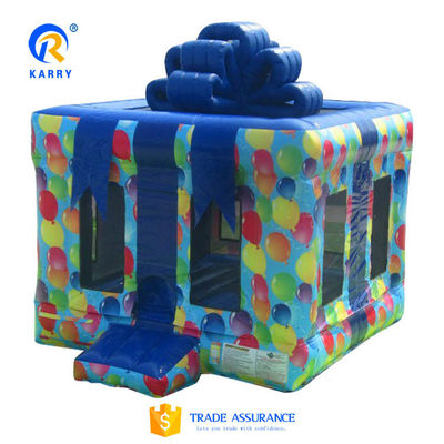 Características PORTABLE inflável caixa de presente de luxo saltador de água Bouncer Casa para venda de festa