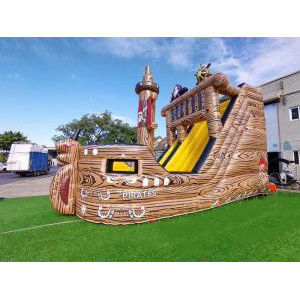 Deslizamento combinado de trampolim inflável de cores personalizadas com castelo de salto de madeira e deslizamento