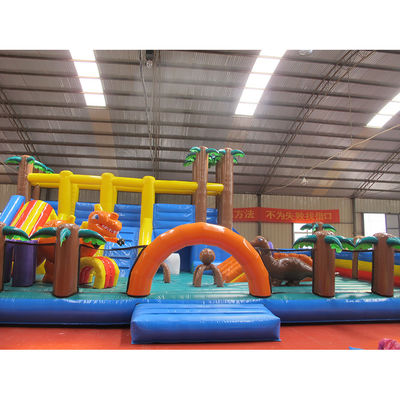 Casa de salto de palmeira personalizável com slide de salto húmido e seco com certificado EN14960