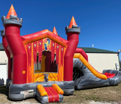 Combinação de escorregador inflável Knight Palace com material PVC e certificado EN14960