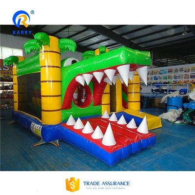EN14960 Salto de pista de obstáculos com castelo inflável com deslizamento combinado