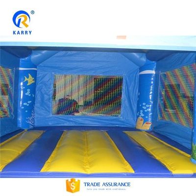 Experimente a emoção do mundo subaquático com o nosso trampolim de ar inflável