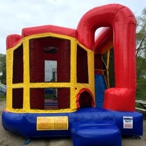 Características PORTABLE Carrossel Gigante Castelo Bouncy Combo Slide com cor personalizada