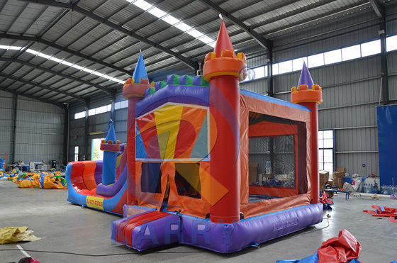 Obtenha o melhor de ambos os mundos com o nosso cavalheiro comercial Slide de casa inflável