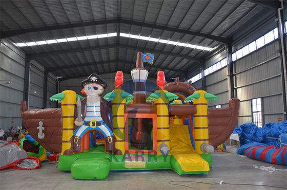 Castelo de Aventura da Selva Slide Combinado com Design de Animais da Selva