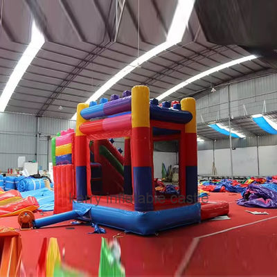 Combinação comercial de castelo de salto com blocos de construção de PVC infláveis e escorrega