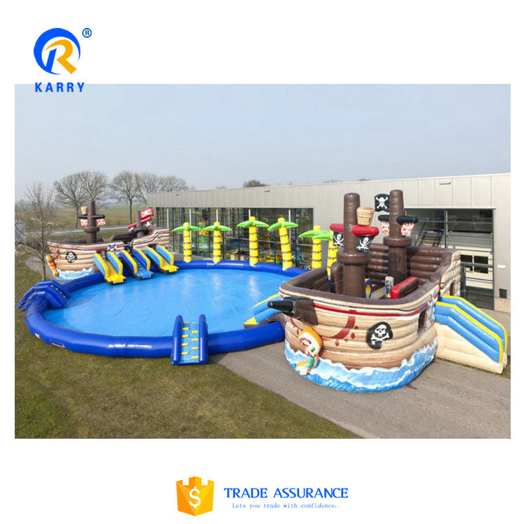 Deslizamento de água de cor personalizada piscina inflável para barco pirata parque aquático inflável