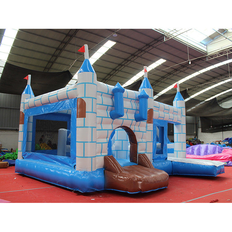 Levem as vossas festas para o próximo nível com o nosso castelo inflável de tijolos azuis quadrados